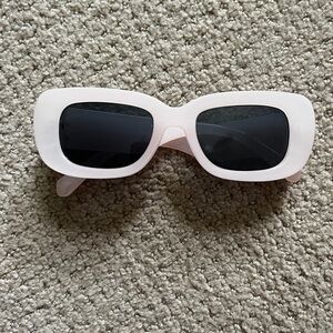 Light pink trendy sunglasses